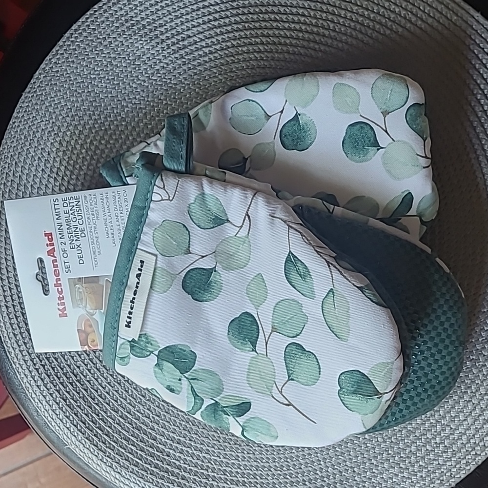 KitchenAid Mini Mitts